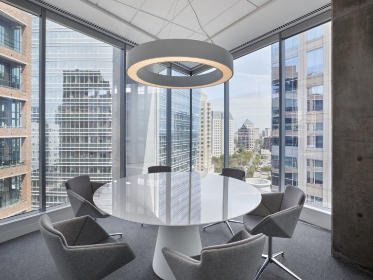 Avison Young 合欢视频导航合欢视频黄色视频靠逼视频，實景圖充滿自然光